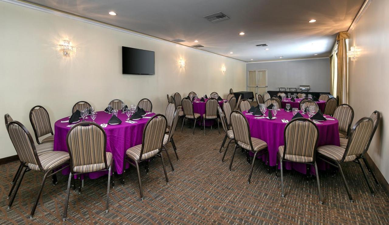 Holiday Inn West Covina, An Ihg Hotel Buitenkant foto